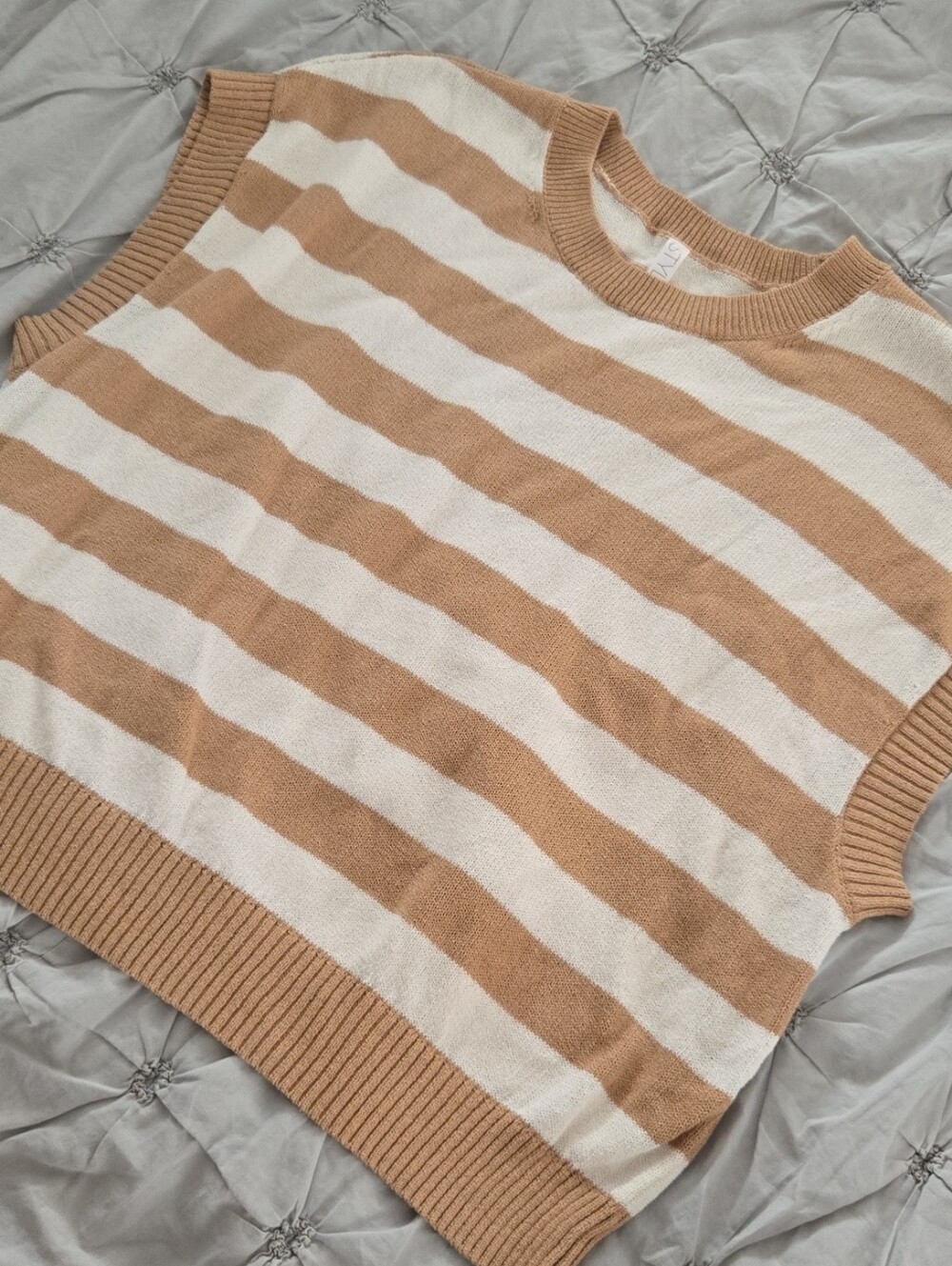 STYLUS Cream and Tan Striped Capped Sleeve Sweater Vest